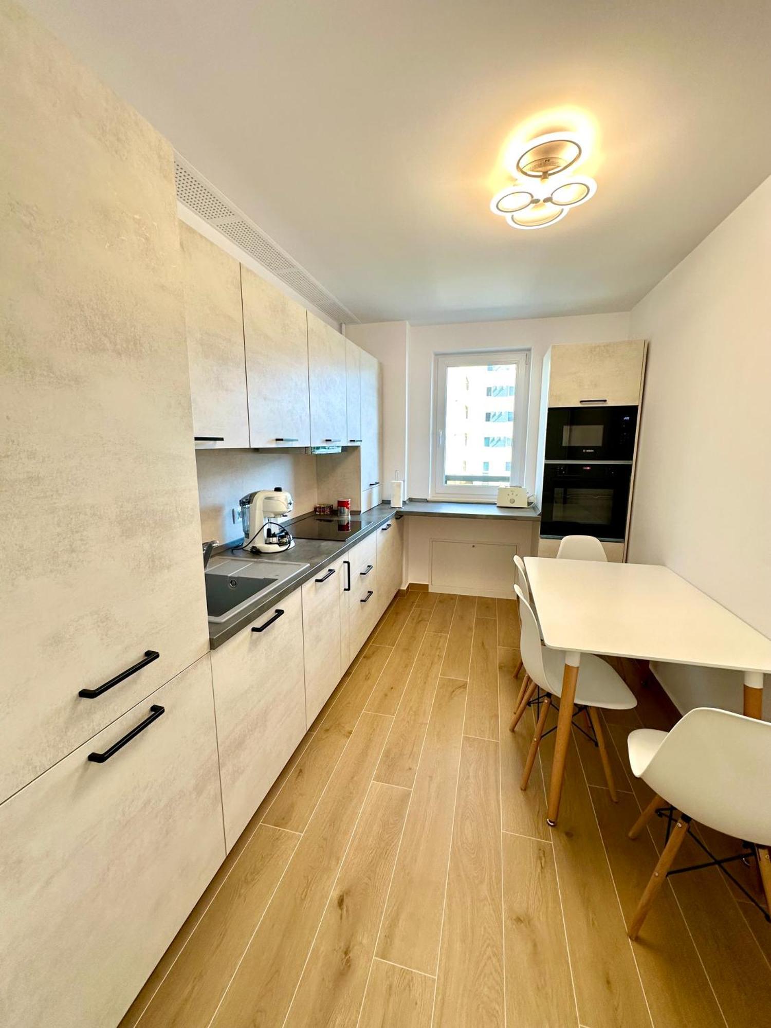 Apartment Urban Plaza Astra - Rise Private & Brașov